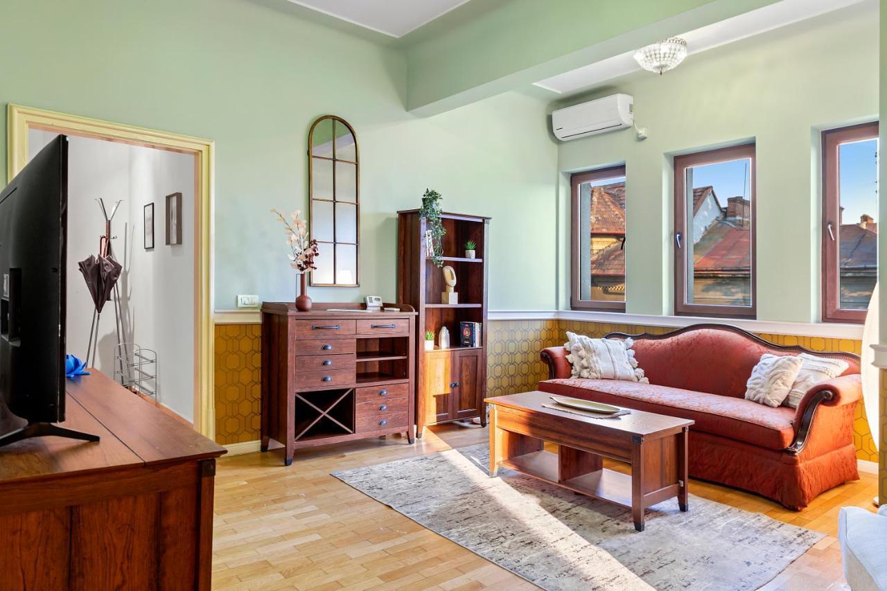 City Heart Retreat Elegant Apartment Bucureşti Ngoại thất bức ảnh