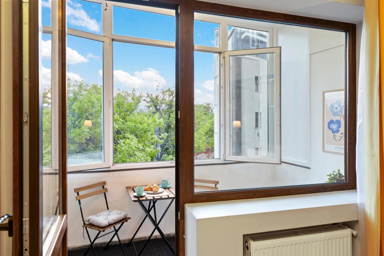 City Heart Retreat Elegant Apartment Bucureşti Ngoại thất bức ảnh